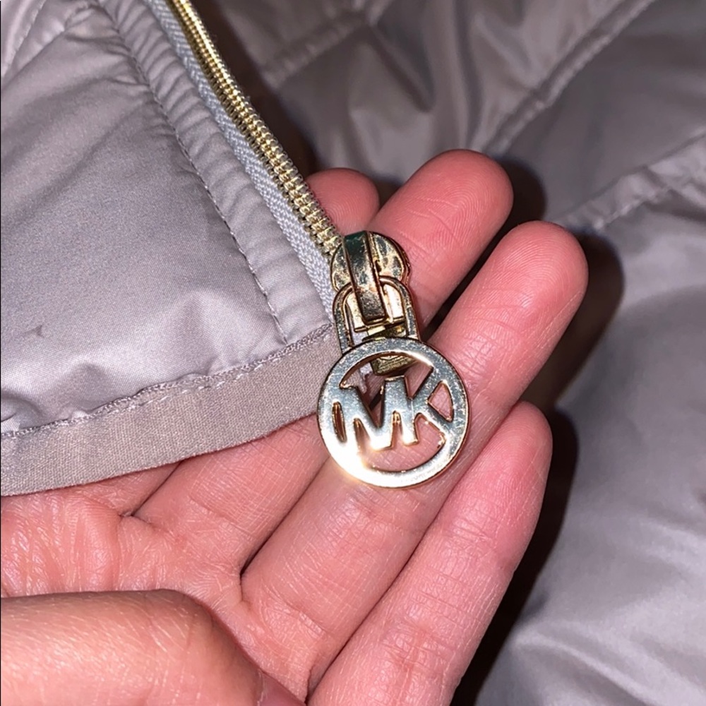 Mk Gray Puff Jacket With Multiple Pockets - image 7